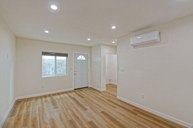 Building Photo - NEWLY BUILT, LUXURIOUS & BRIGHT, 1BR1BA AD...