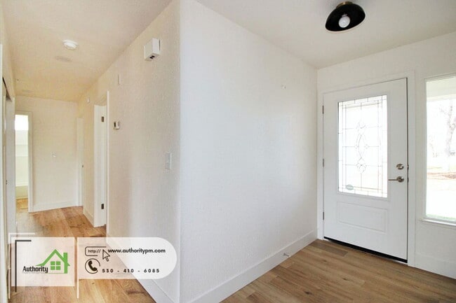 Building Photo - 9905 Merryhill Ln