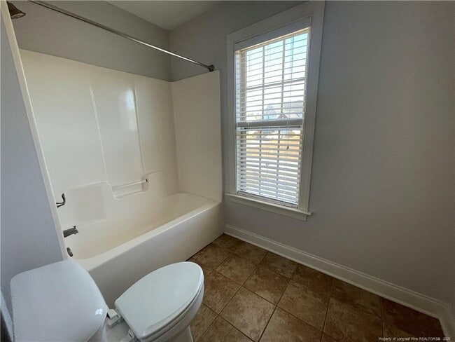 Building Photo - 86 Marquis Dr