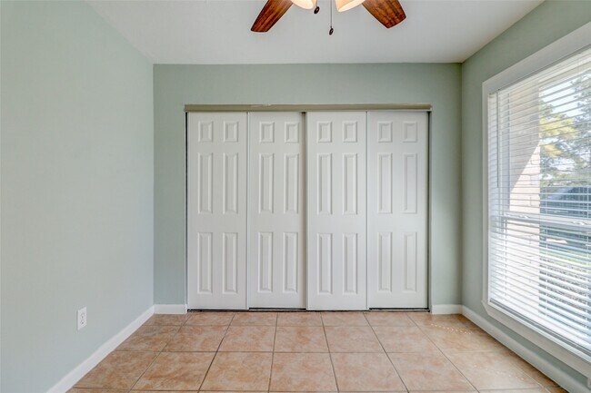 Building Photo - 17010 Cairnladdie St