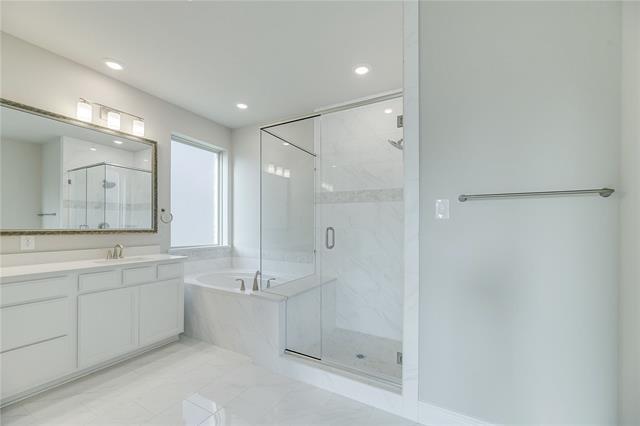 Building Photo - 2121 Sumard Dr