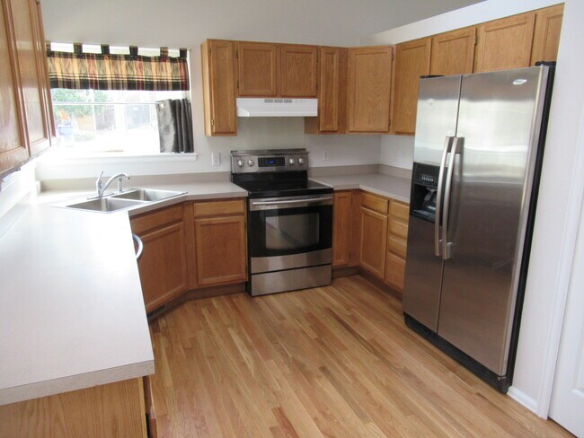 Building Photo - 3091 Leoti Dr