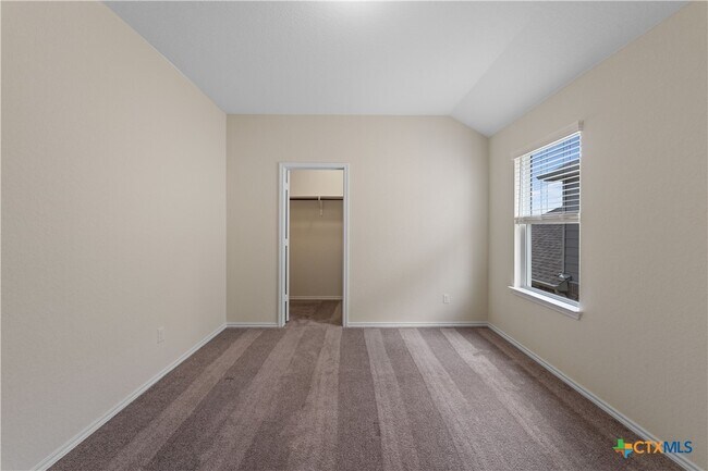 Building Photo - 942 Blue Violet