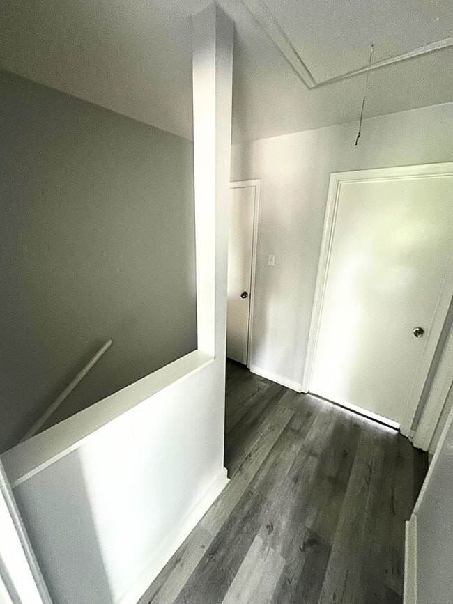 Building Photo - Fisherman's Delight