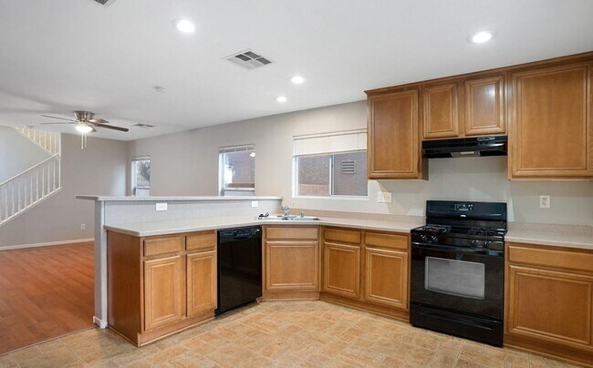 Building Photo - 541 Warminster Ave