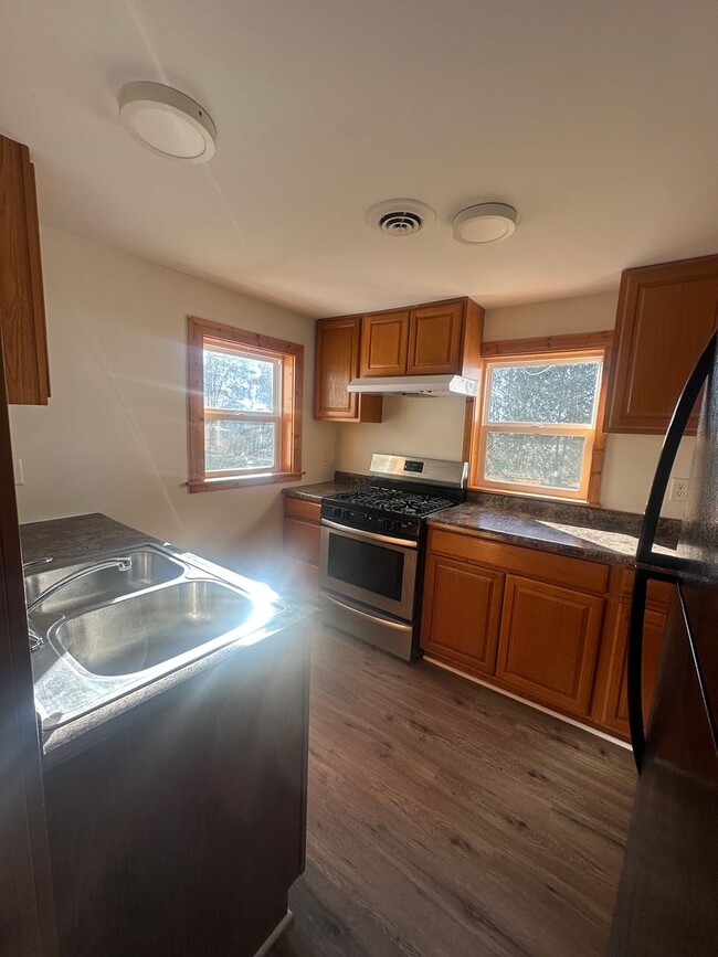 Building Photo - W3699 Springfield Rd