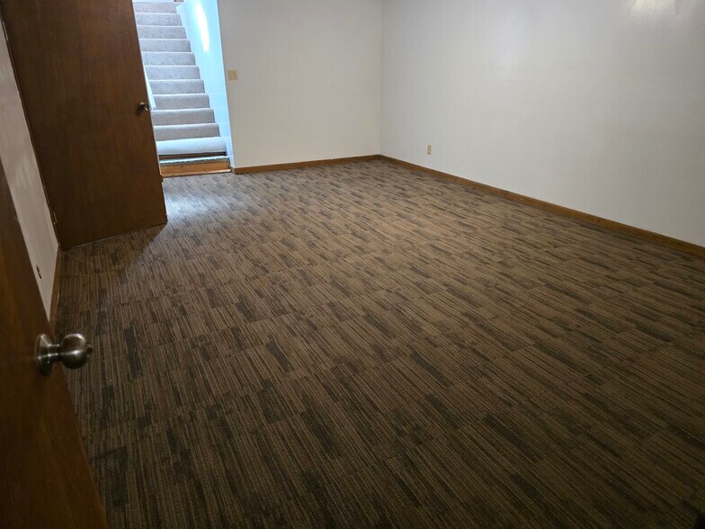 Building Photo - 301 W 27th Ave