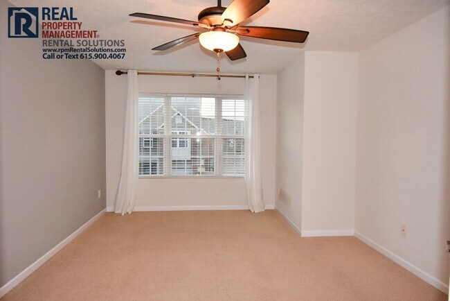 Building Photo - 1308 Crown Point Place