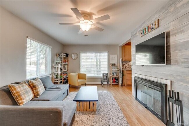 Building Photo - Sauer's Garden Gem: Lovely 3 Bedroom, 1.5 ...