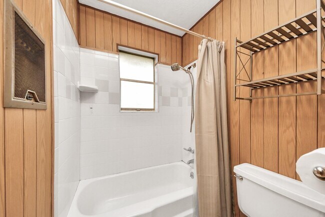 Building Photo - 13610 Furman Rd