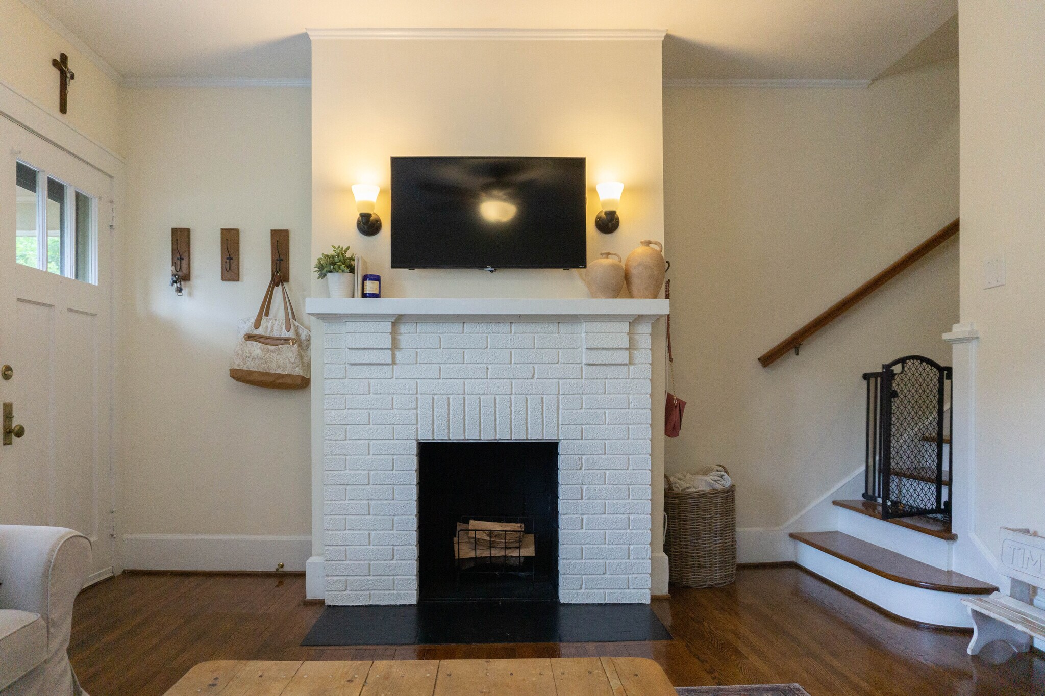 Living Room - 904 Lexington Ave