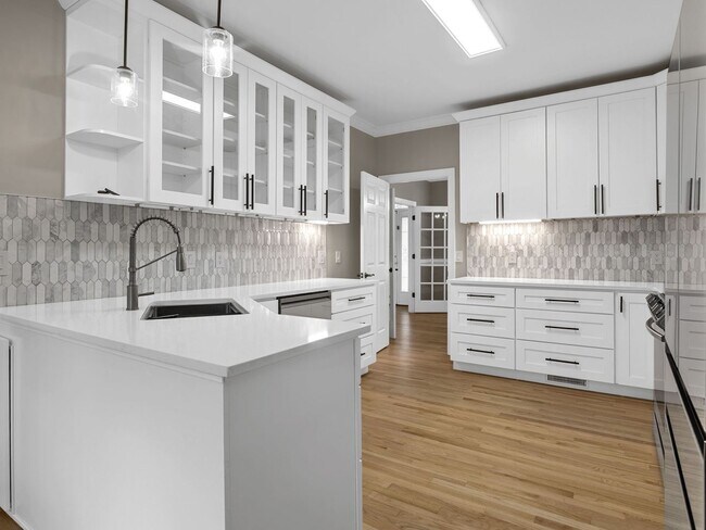 Building Photo - 708 Symmetry Ct