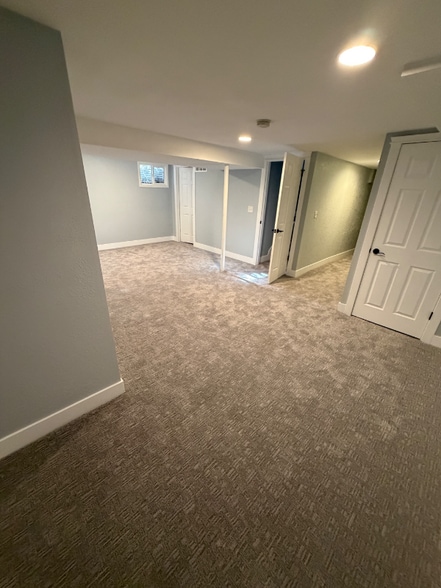 Building Photo - 9461 Vance Ct