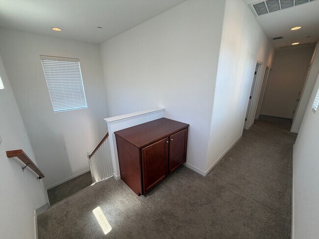 Building Photo - 3 bedroom | 2.5 bathroom | McKinley Village Single Family Home
