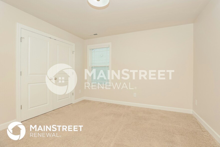 Building Photo - 9004 Outpost Dr