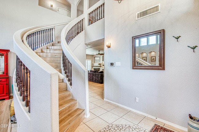 Building Photo - 6300 Franklin Trail Drive