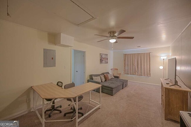 Building Photo - 5393 Kirk Dr