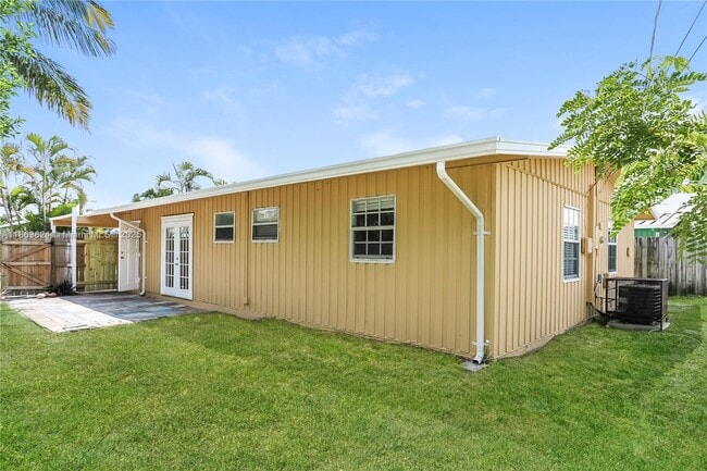 Building Photo - 317 NW 49th St