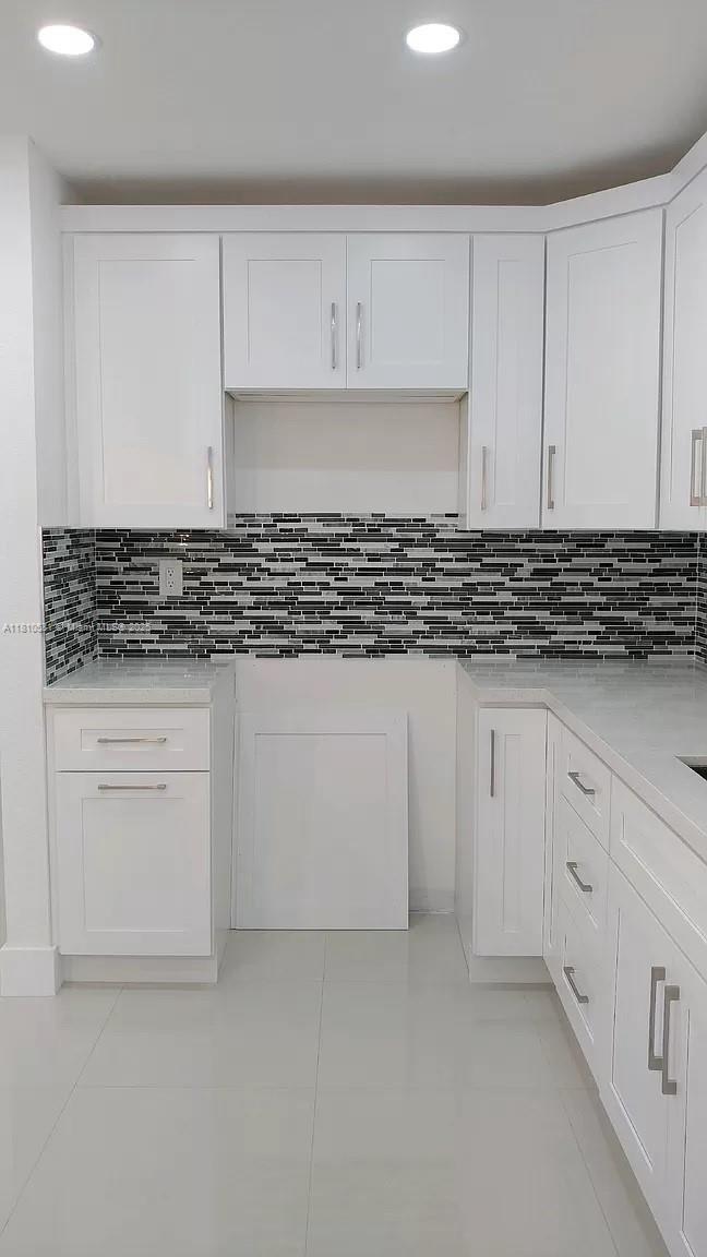 Building Photo - 3812 SW 133rd Pl