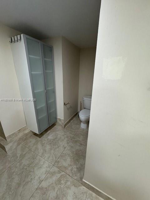 Building Photo - 1833 S Ocean Dr