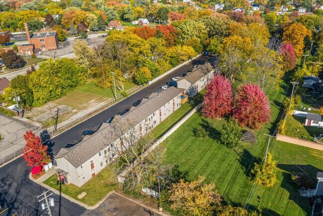 Building Photo - 18415 Sharon Ln