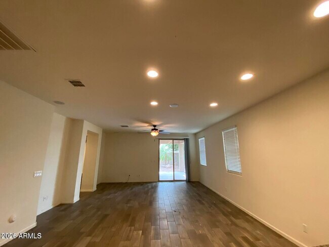 Building Photo - 3549 E Apricot Ln