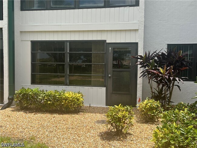 Building Photo - 1747 Pebble Beach Dr