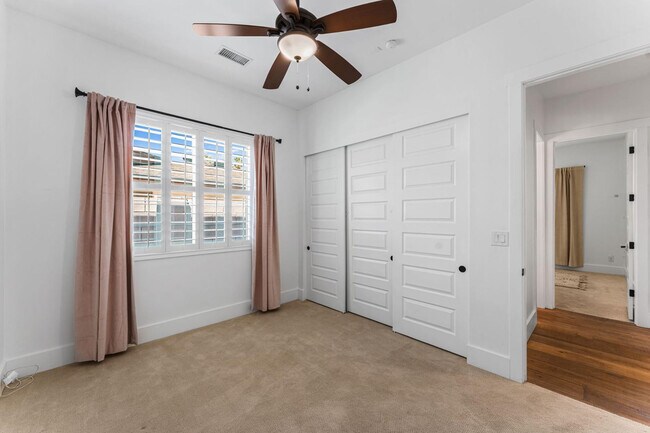 Building Photo - 4145 E Campbell Ave