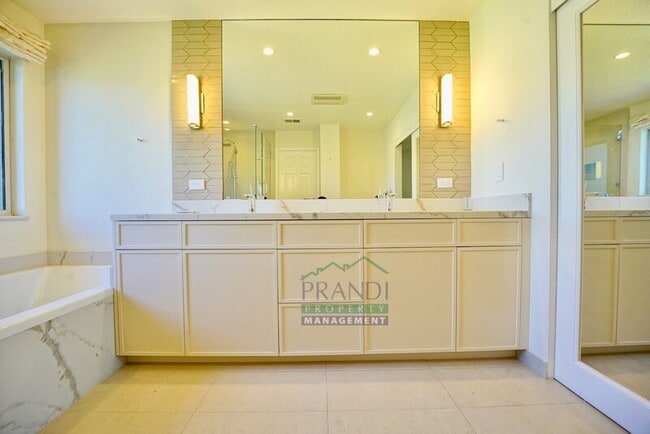 Building Photo - 13 Rockport Cove