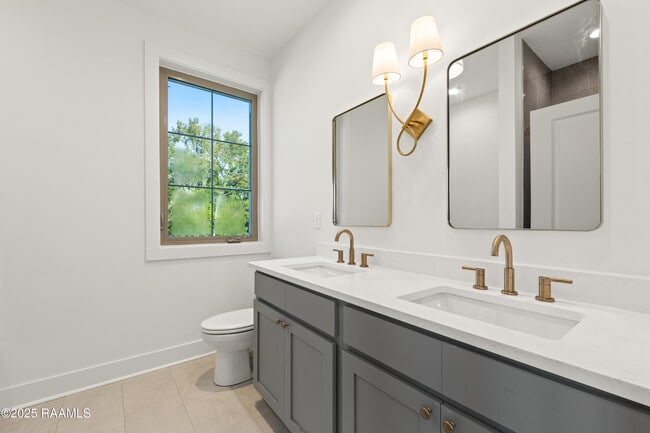 Building Photo - 202 Steiner Oaks