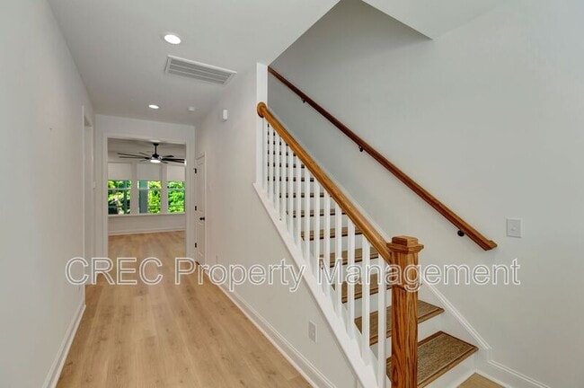 Building Photo - 251 Claret Cup Wy