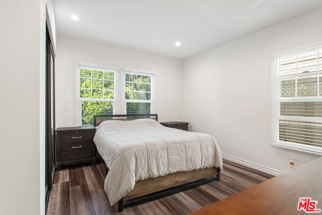 Building Photo - 5542 Harold Way