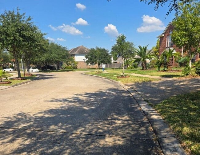 Primary Photo - 5719 Candlecreek Dr