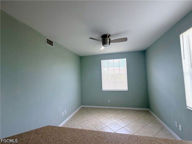 Building Photo - 4013 Palm Tree Blvd
