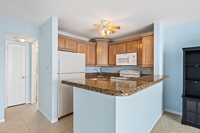 Building Photo - 400 Wilma Cir