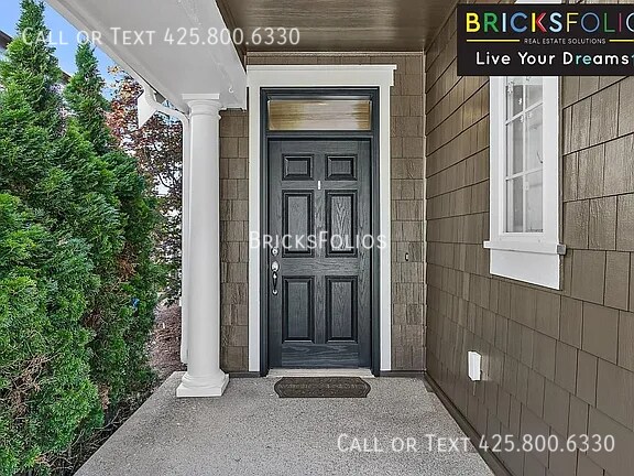 Building Photo - 814 Mount Baker Pl NE