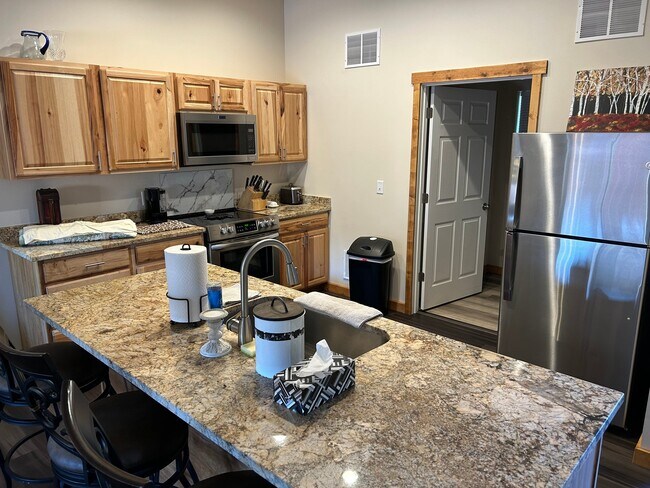 Building Photo - 351 W Buttercup Way