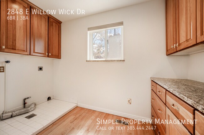 Building Photo - 2848 Willow Wick Dr