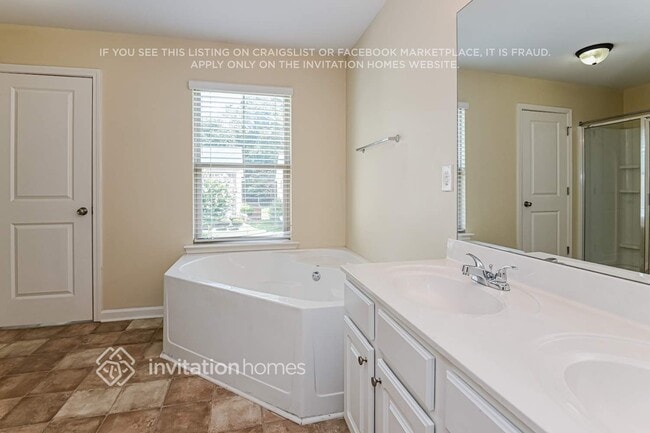 Building Photo - 1816 Logan Ridge Cir