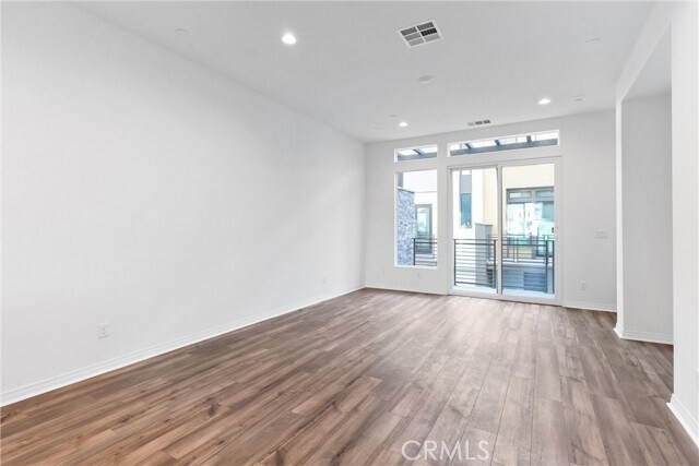 Building Photo - 138 Sawbuck