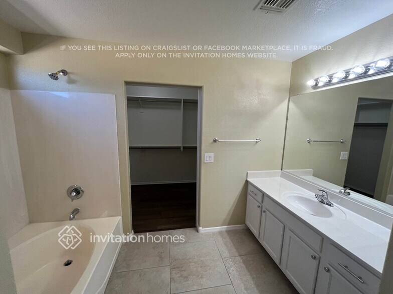 Building Photo - 1265 N 161st Ave