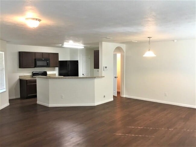 Building Photo - 22267 Doubletree Park Dr