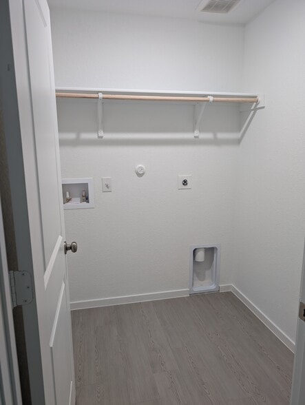 Building Photo - 422 Argyle Hl