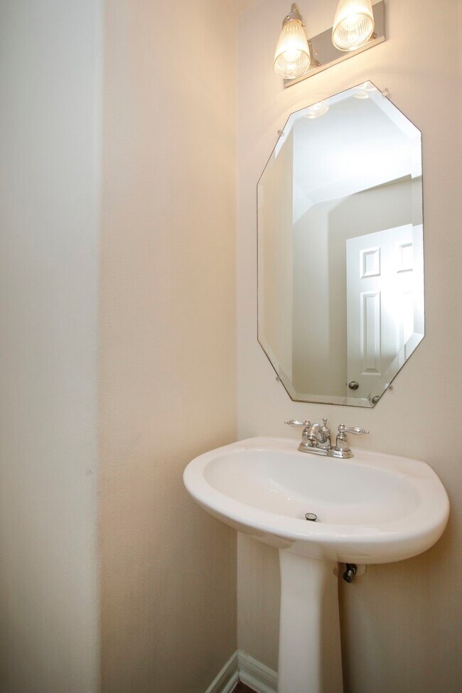 Building Photo - 17935 Gable Oak Ln