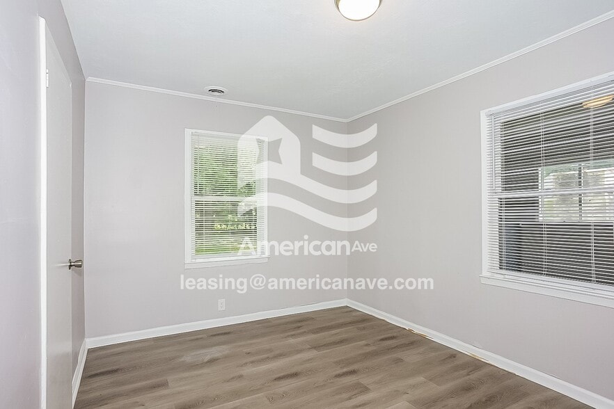 Building Photo - 2152 Bayvale Rd