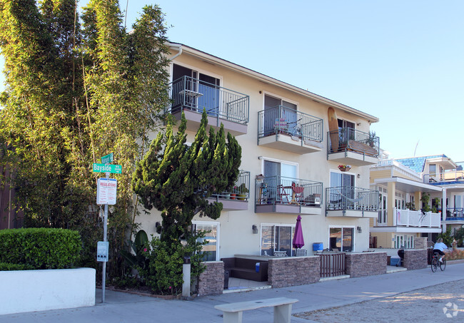 Building Photo - Leilani Bay Apartments
