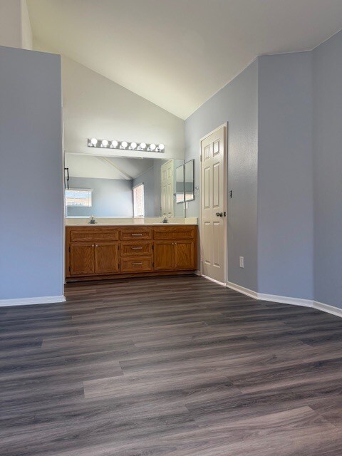 Building Photo - 1190 5th Ave