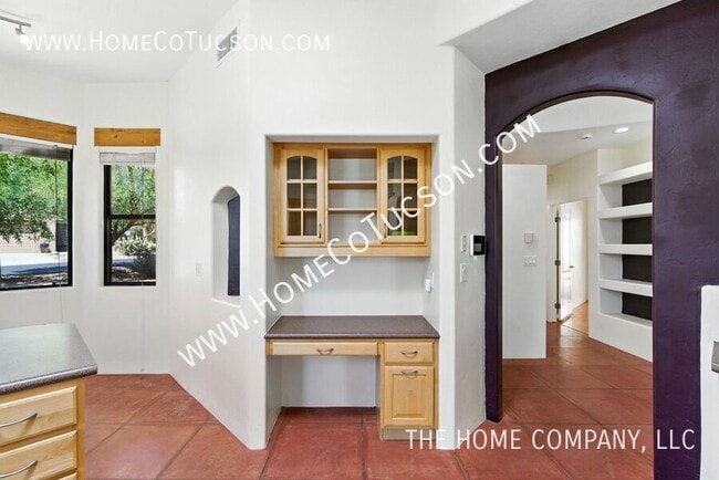 Building Photo - 1921 S Doubletree Ln