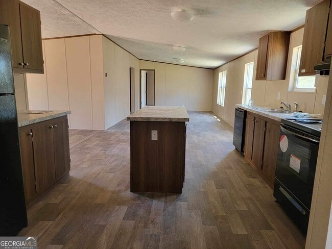 Building Photo - 5012 N Hwy 29