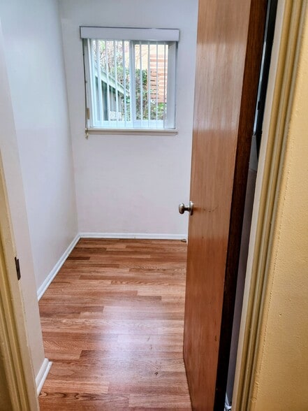 STORAGE - 5301 Ravenna Ave NE